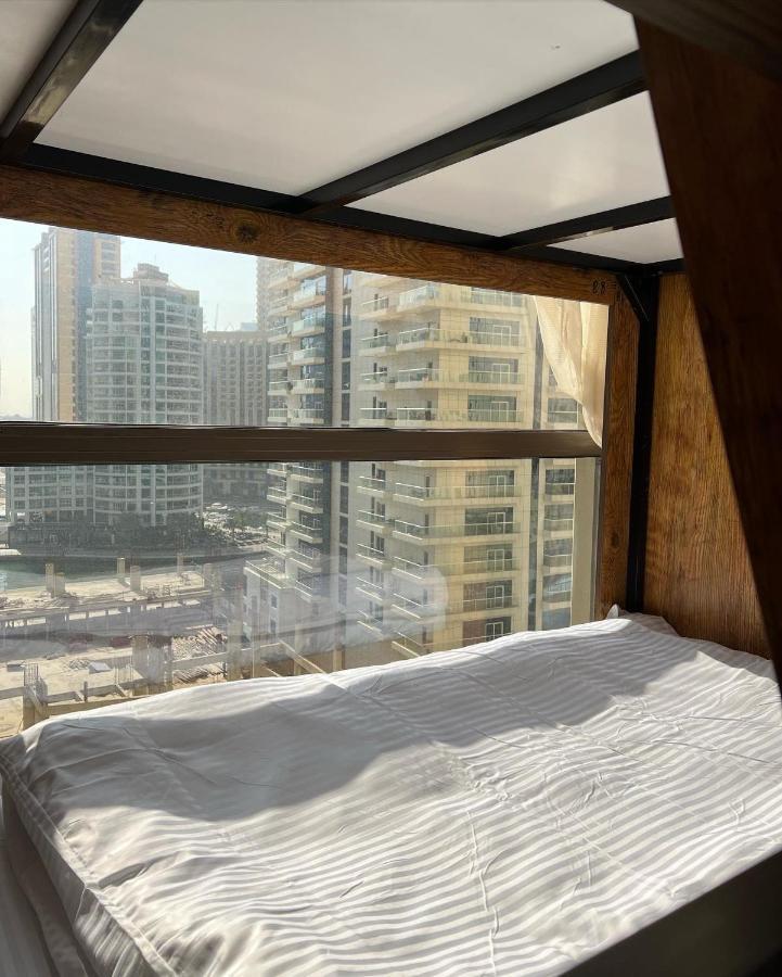 Lunar Hostel Plus Dubai Exterior foto